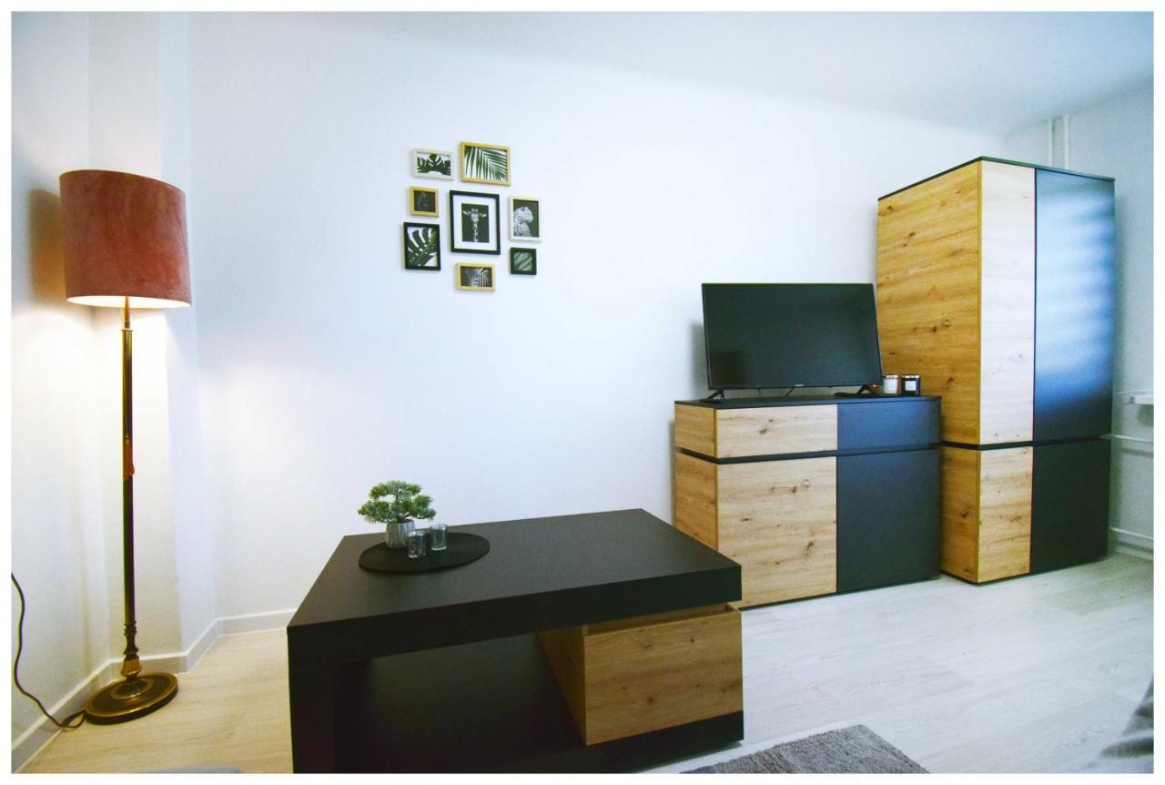 Apartamento Color24 Centrum Nisko Exterior foto
